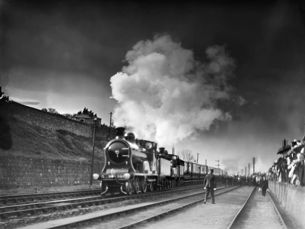 The royal train at Aberdeen station, November 1900.