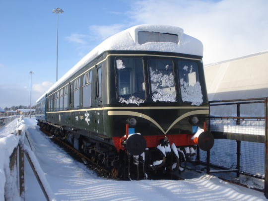 Meanwhile, in the South Yard, the class 108 does its best impression of a Christmas cake – very seasonal.