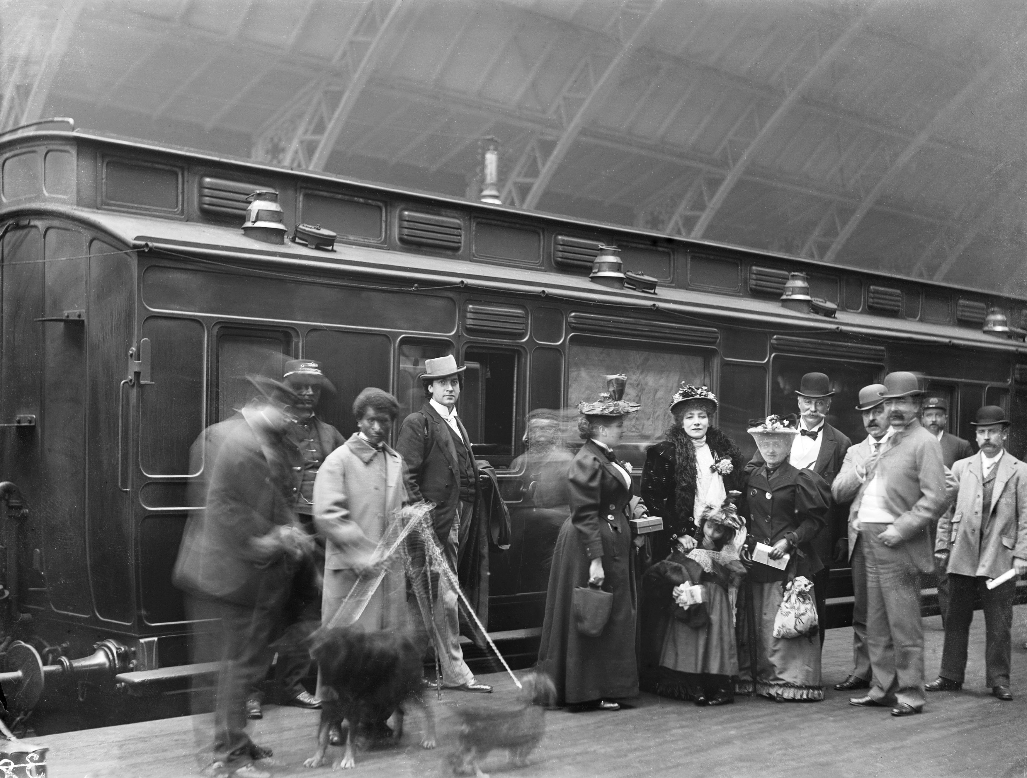 Sarah Bernhardt and her entourage at St Pancras station, 1894. 