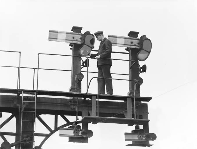 Signal cleaning, about 1939