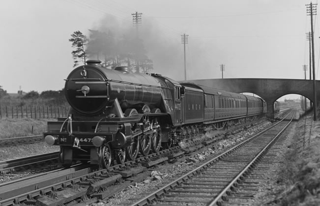 For many this is the classic appearance of Flying Scotsman from circa 1932. Although there is a belief amongst many that this is the appearance to which the locomotive was restored in the 1960s Flying Scotsman was last seen in this form in 1936.