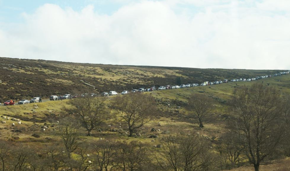 The queue of parked cars on the way into Goathland to see Scotsman at the North Yorkshire Moors Railway (13 March 2016)