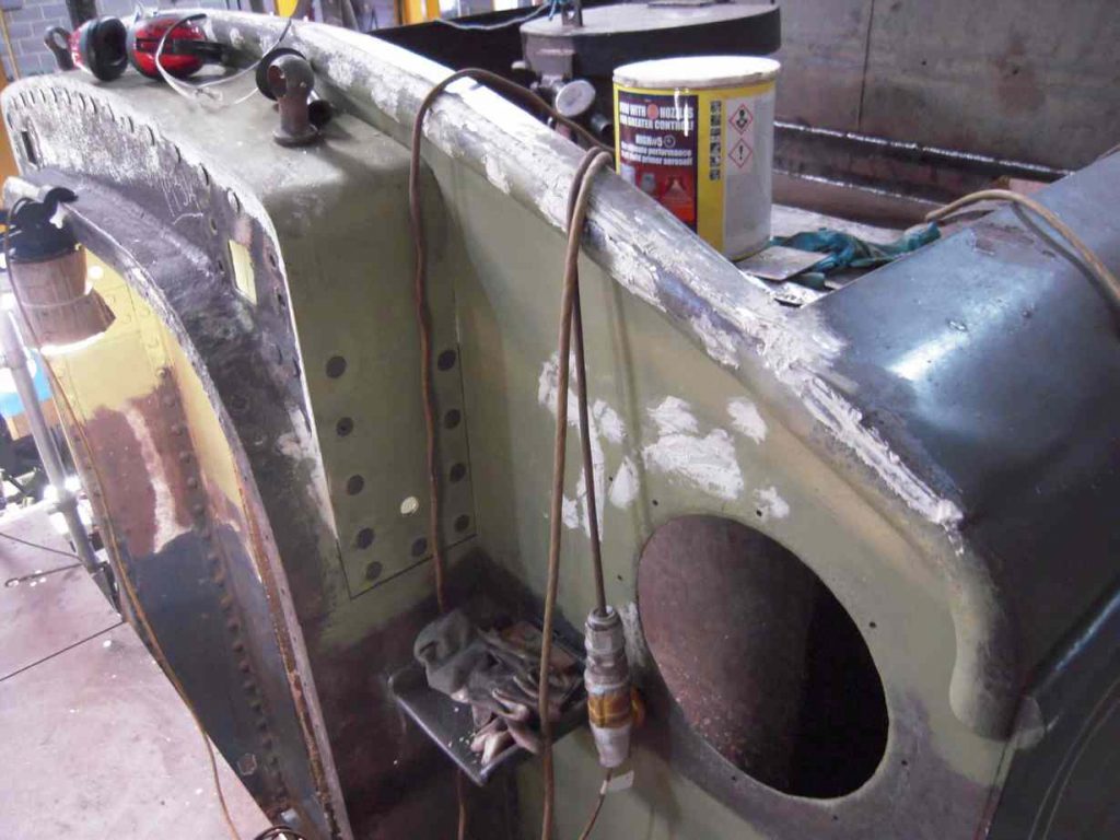 Filling and painting the tender tank