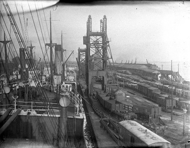 A view of the docks on 23 October 1926