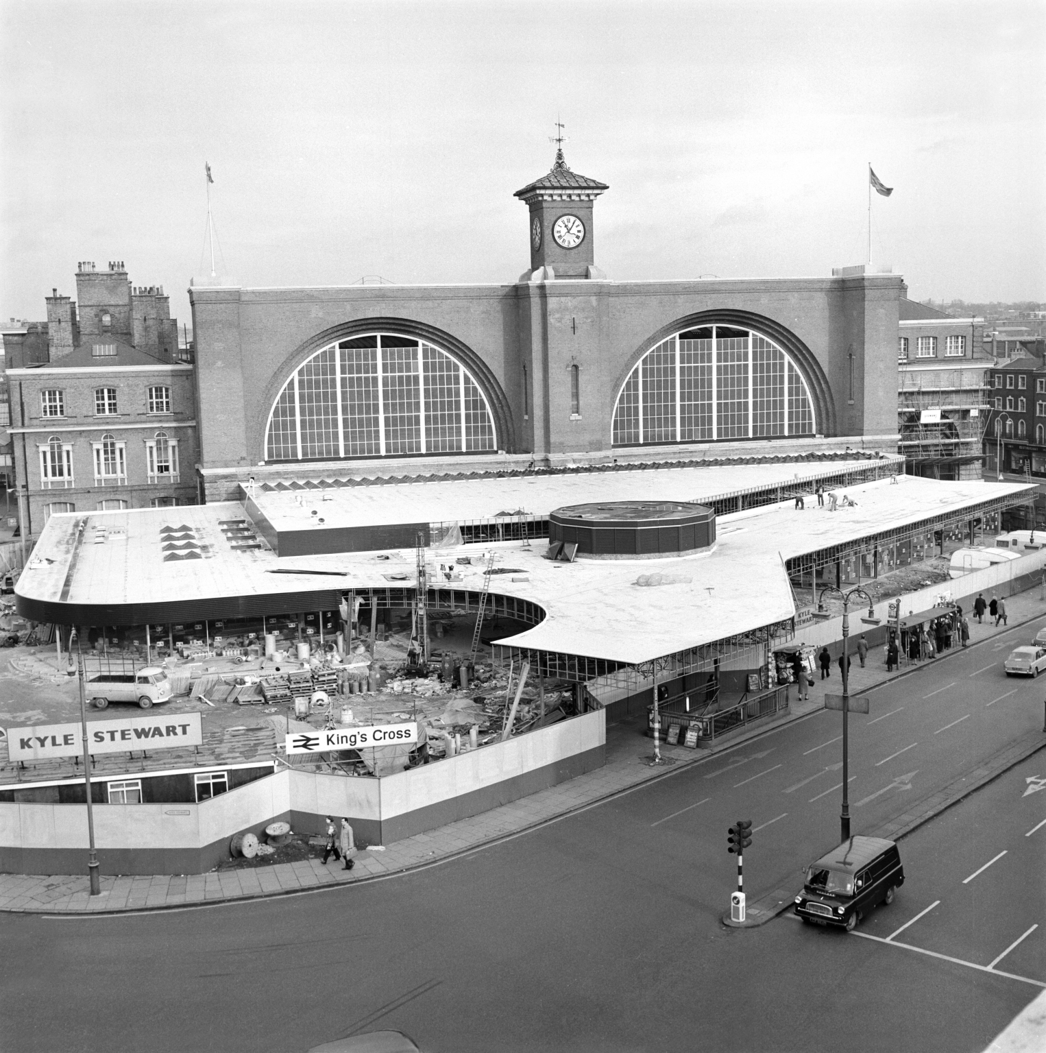 Rebuilding the forecourt of London's King's Cross station, 26 January 1973.