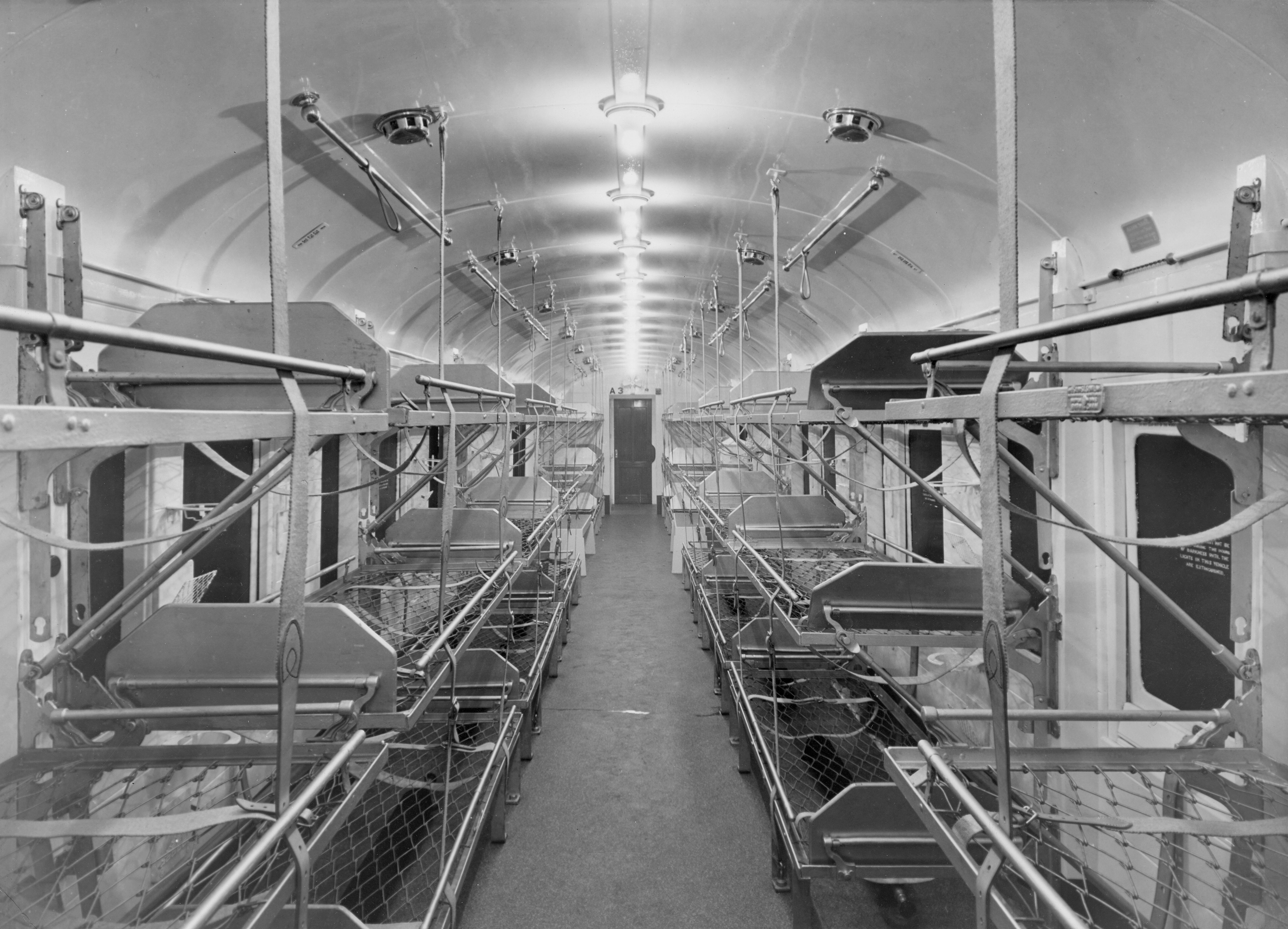 Southern Railway ward car (ref: 1994-8512) (September 1939)