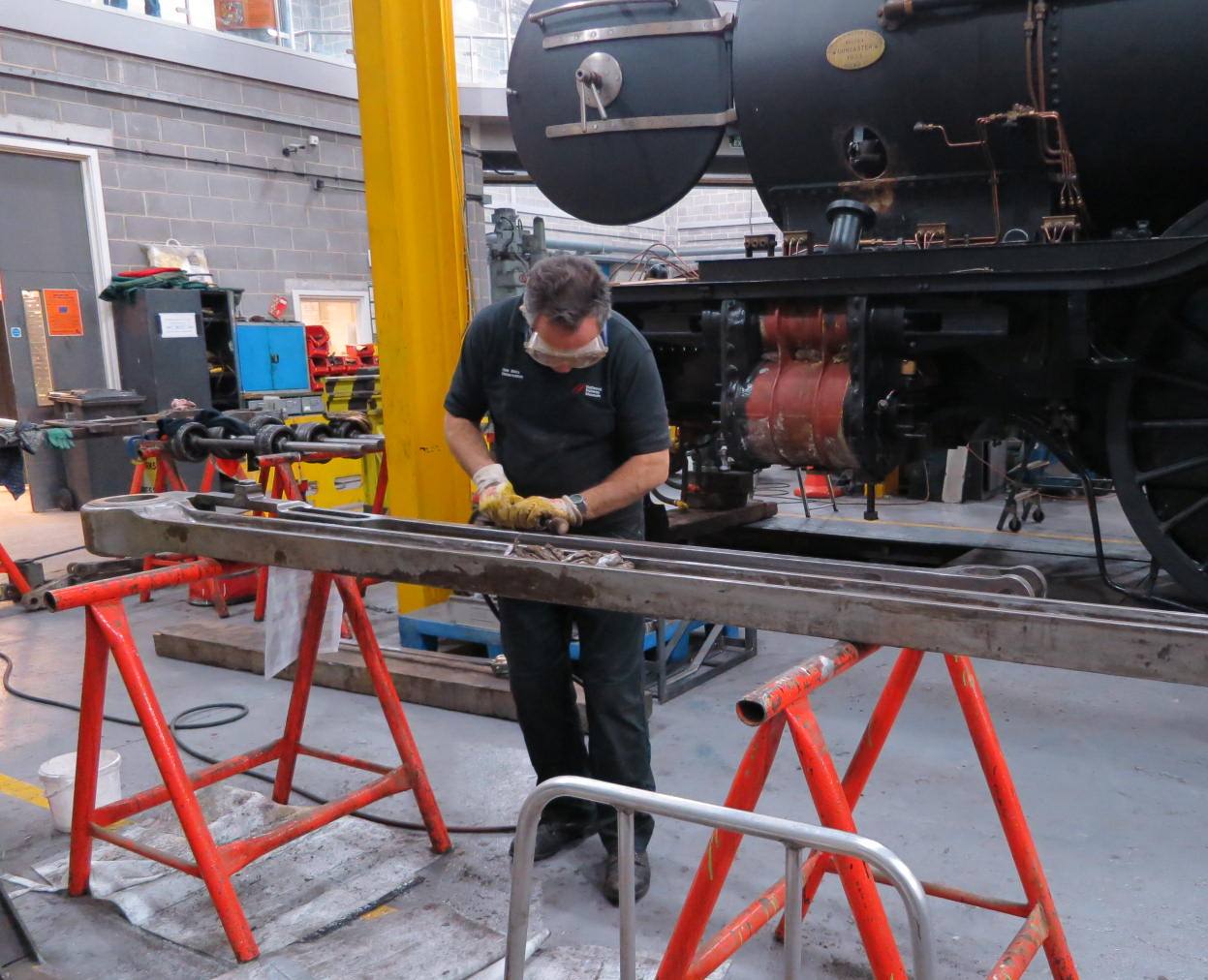 Museum staff strip back Dwight's motion.