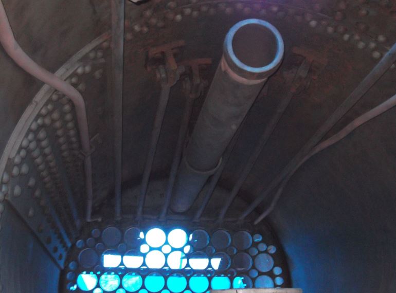 The main steam pipe at the top of the boiler with the regulator clamp removed.