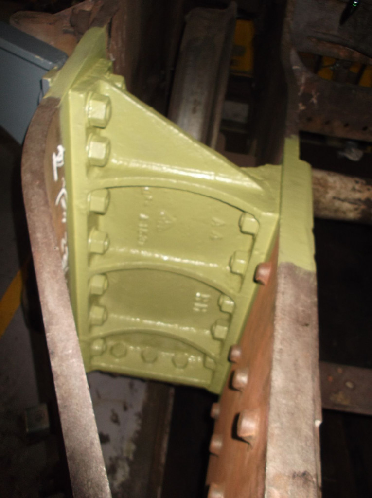 The spacer brackets between the Cartazzi frames were painted this week.