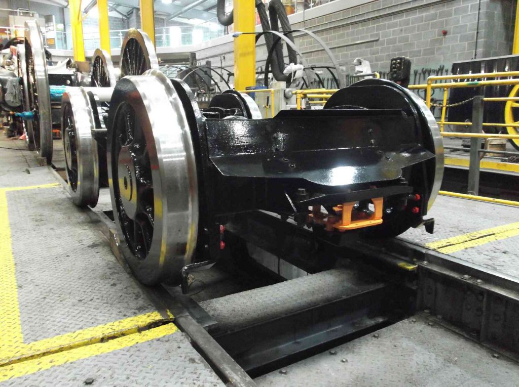 Locomotive bogie with the front shield fitted.