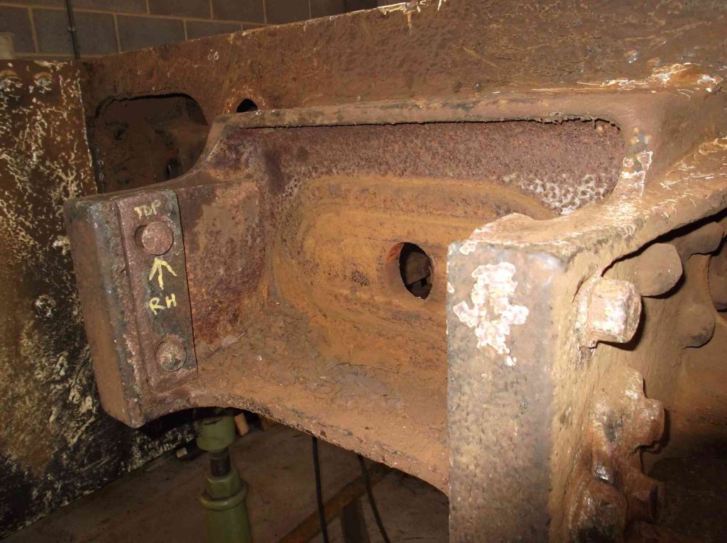 The trailing tender dragbox with leading rubber spring removed.