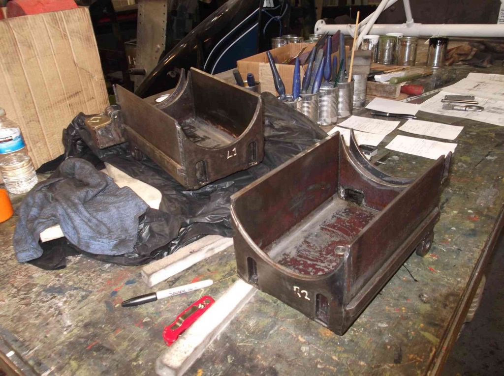 Bogie underkeep pockets