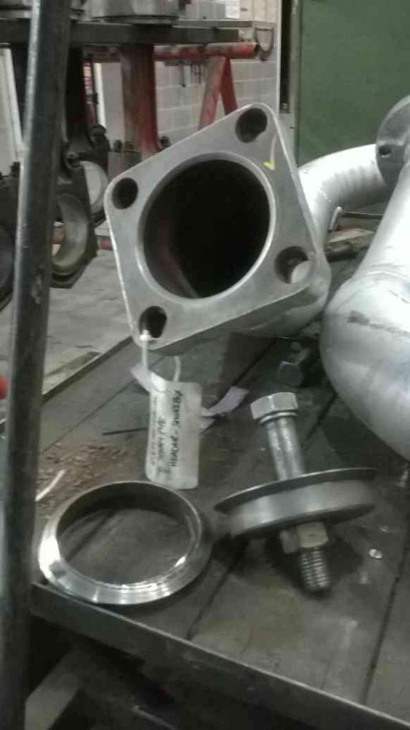 The steam pipes and lens ring sealing faces