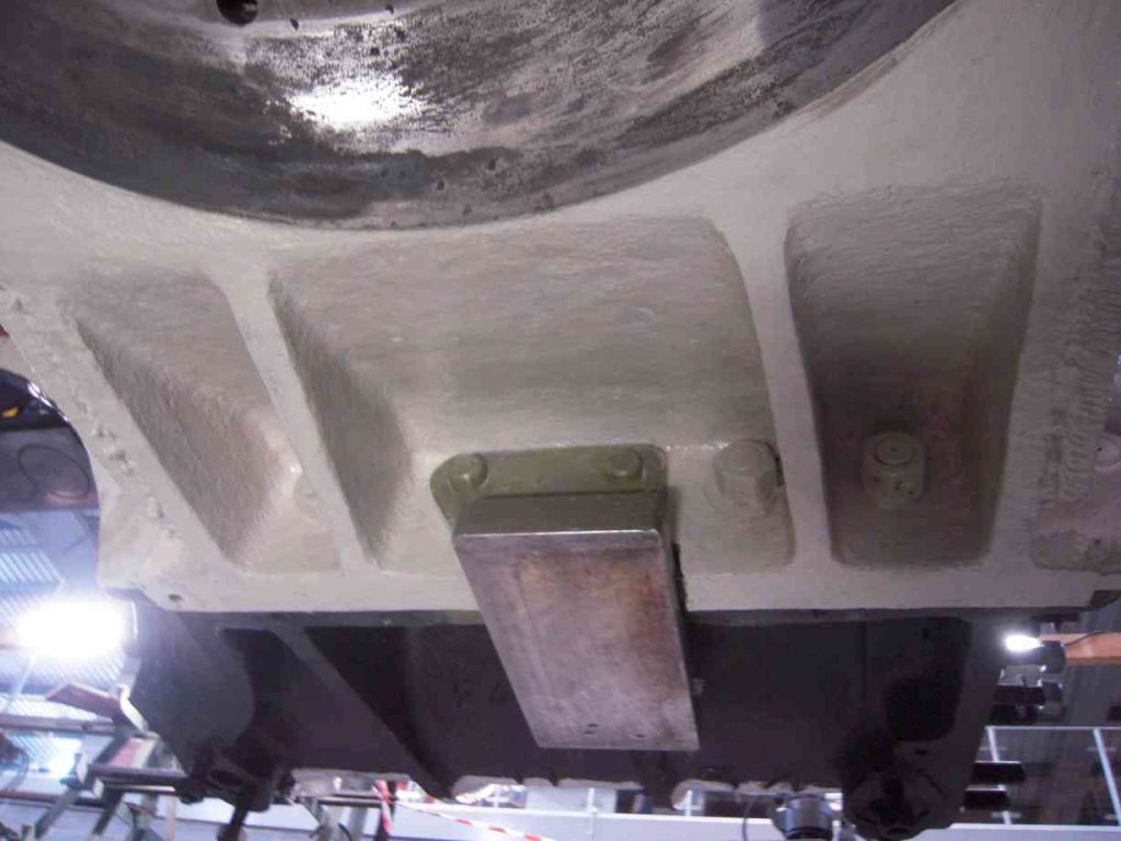 The bottom of the loco bogie stretcher is now being painted