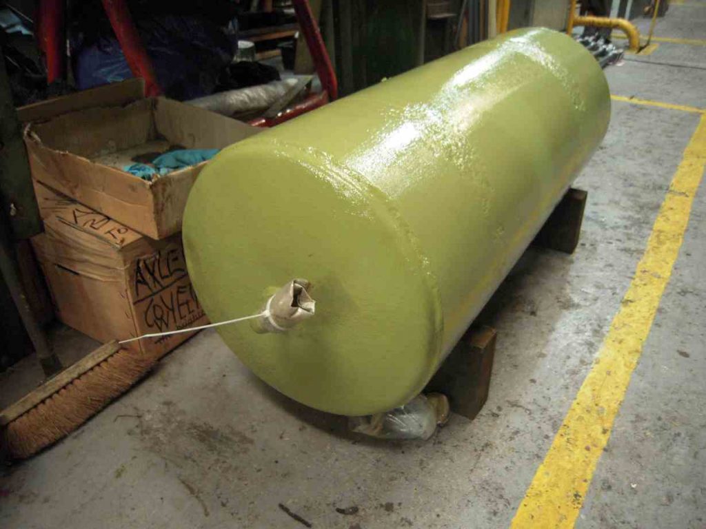 The vacuum reservoir tank