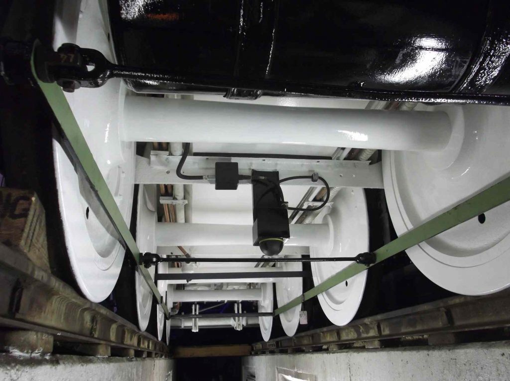 The tie rods between the long pull rods have been refitted