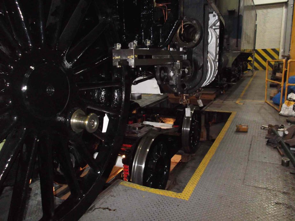 The bogie is lowered in to the wheeldrop